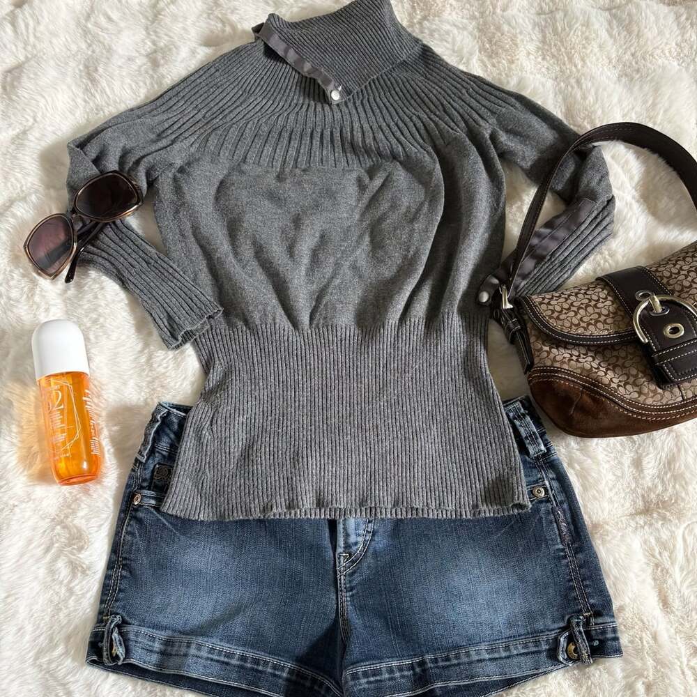 Unbranded Gray Rib-Knit Turtleneck Sweater Top